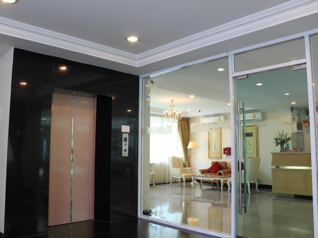 Romance Hotel Srinakarin Bangkok Exterior photo