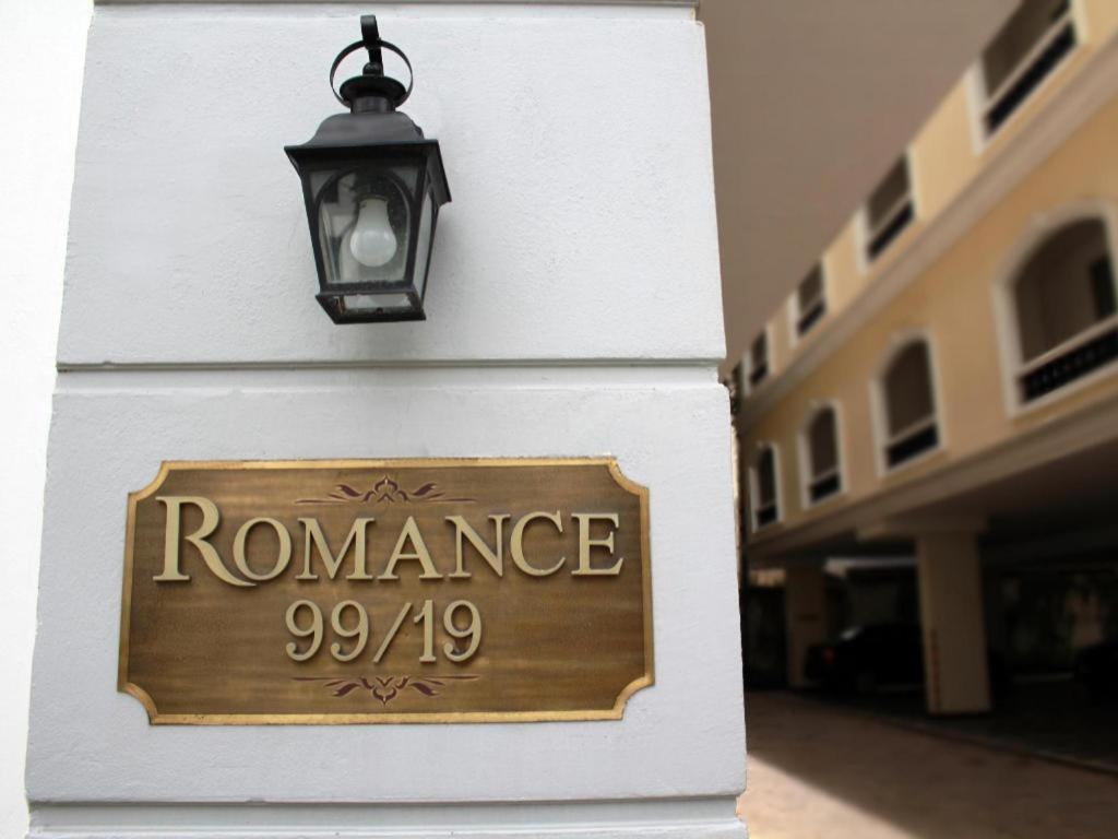 Romance Hotel Srinakarin Bangkok Exterior photo